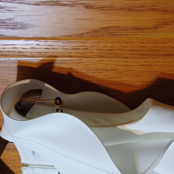 Calvin Klein Women's Sleeveless Sheath with a Side Ruffle Dress, Cream, Size 6 - Picture 4 of 16